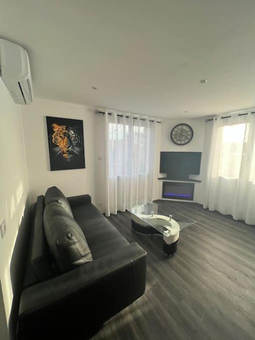 Appart De Luxe Tout Confort Jusqu A 4 Personnes Apartment Triel-sur-Seine Luaran gambar