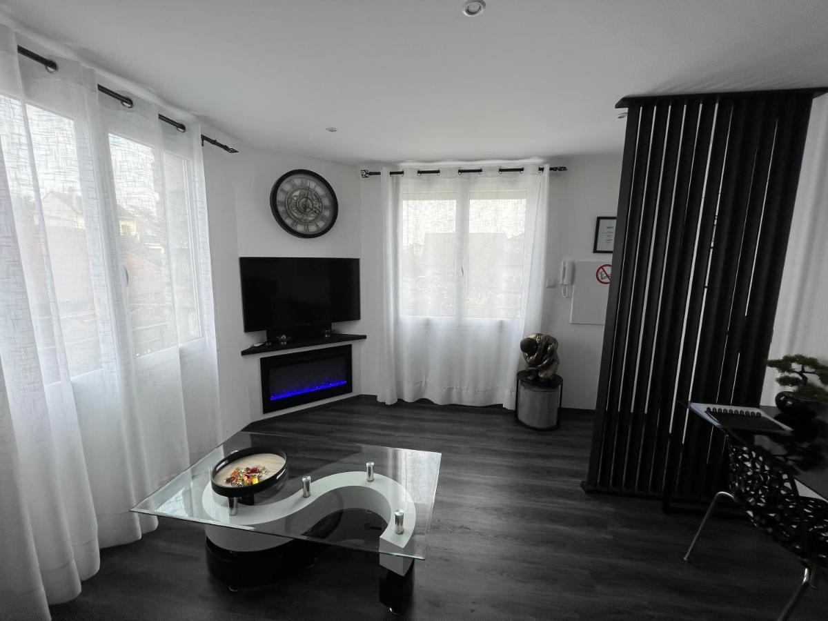 Appart De Luxe Tout Confort Jusqu A 4 Personnes Apartment Triel-sur-Seine Luaran gambar