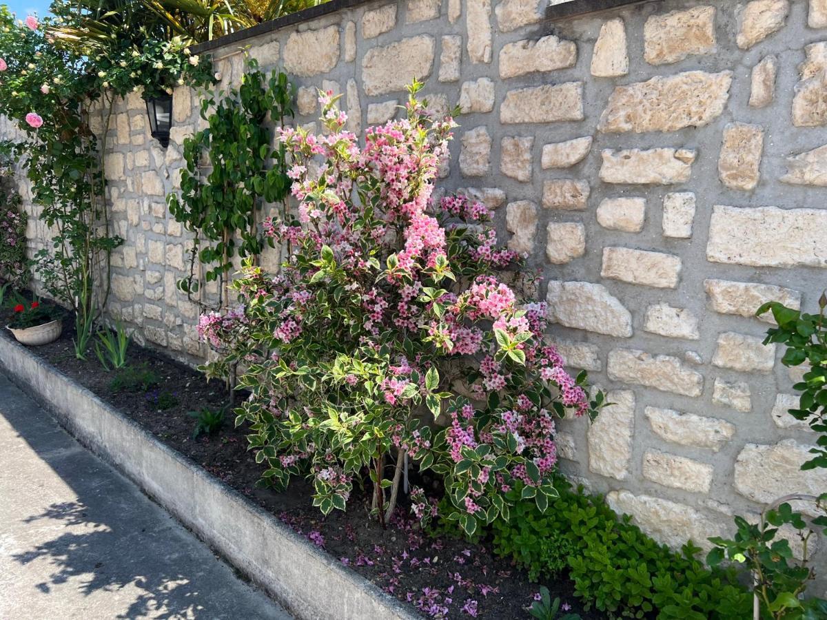 Appart De Luxe Tout Confort Jusqu A 4 Personnes Apartment Triel-sur-Seine Luaran gambar