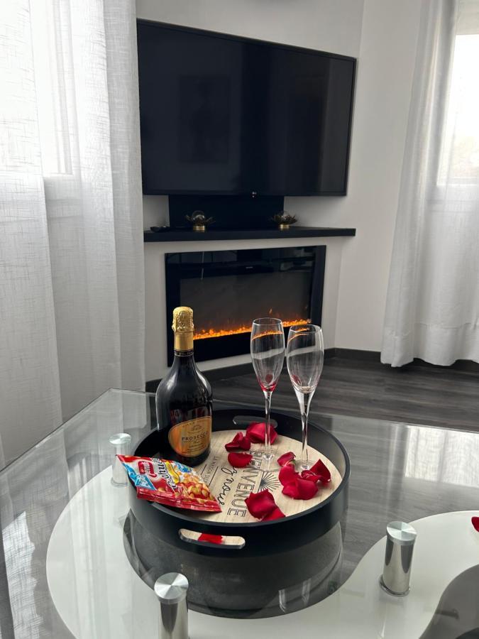 Appart De Luxe Tout Confort Jusqu A 4 Personnes Apartment Triel-sur-Seine Luaran gambar